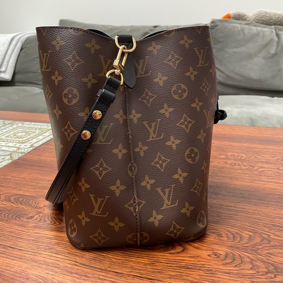 🚫SOLD🚫 Louis Vuitton NÉONOÉ Monogram bucket bag - Picture 2 of 10